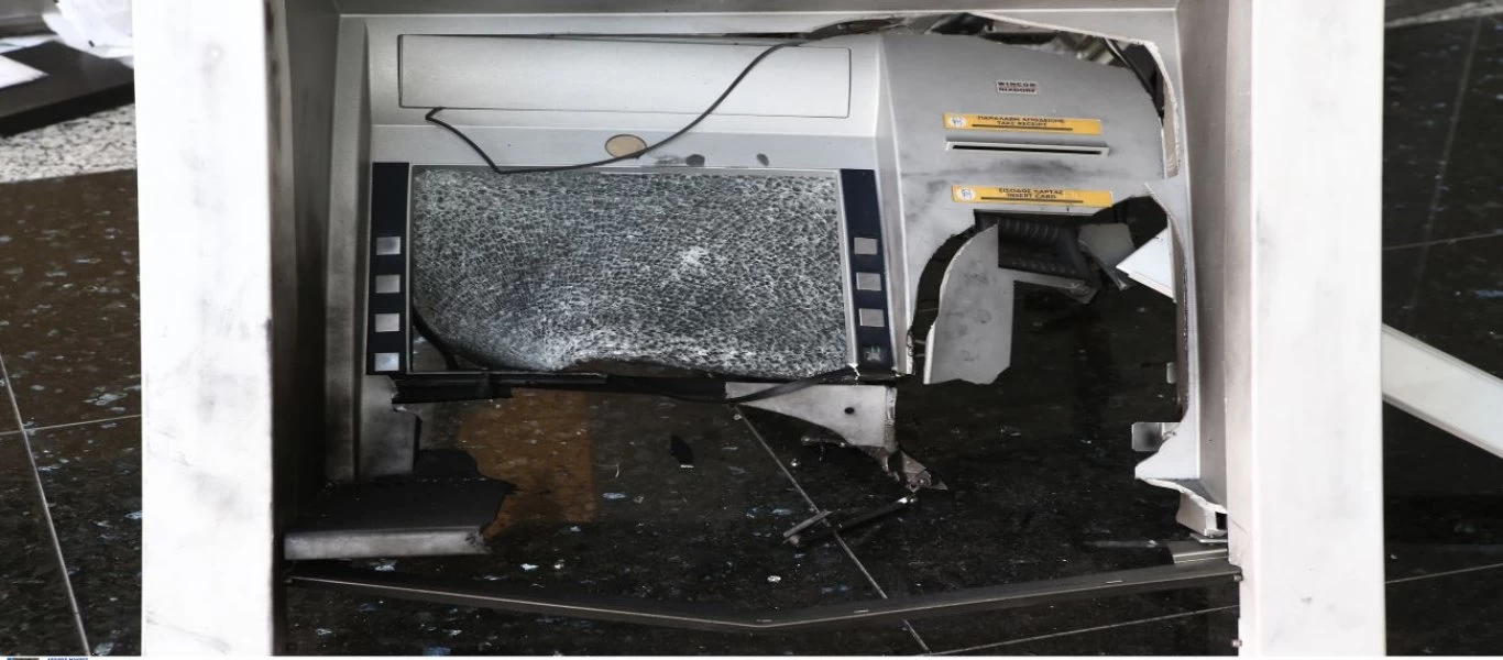 Εύβοια: Έκρηξη σε ATM στο Μαρμάρι